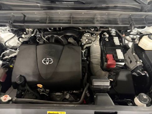 Used 2022 Toyota Highlander XLE image 20