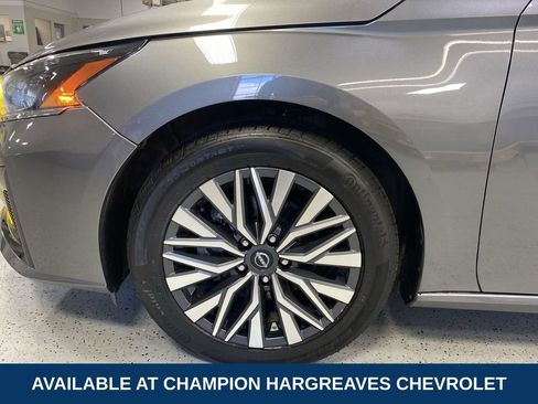 Used 2024 Nissan Altima 2.5 SV image 41