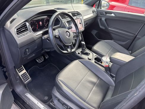 Used 2019 Volkswagen Tiguan SE image 11