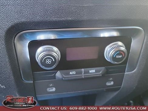 Used 2024 GMC Yukon SLT image 30