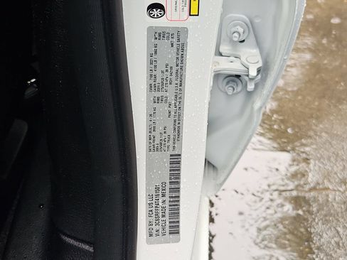 New 2026 RAM 1500 4x4 Crew Cab image 28