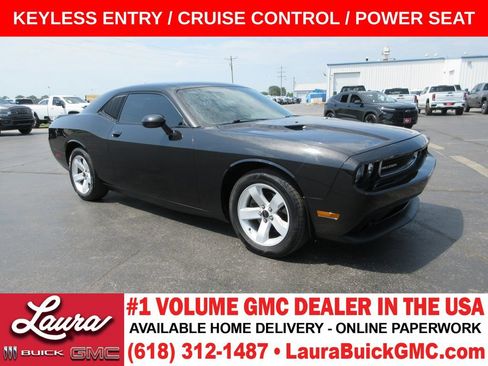 Used 2011 Dodge Challenger RWD image 1