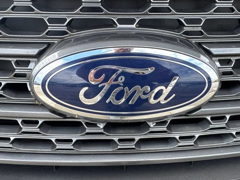 Certified 2023 Ford Explorer XLT w/ Equipment Group 202A AWD/4WD image 13