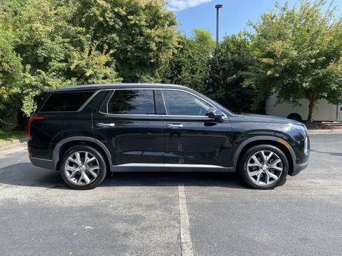 Used 2022 Hyundai Palisade SEL w/ Premium Package FWD image 11
