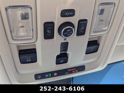 Used 2021 GMC Yukon XL Denali w/ Denali Premium Package AWD/4WD image 20