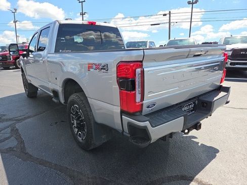 Used 2023 Ford F350 Platinum AWD/4WD image 4