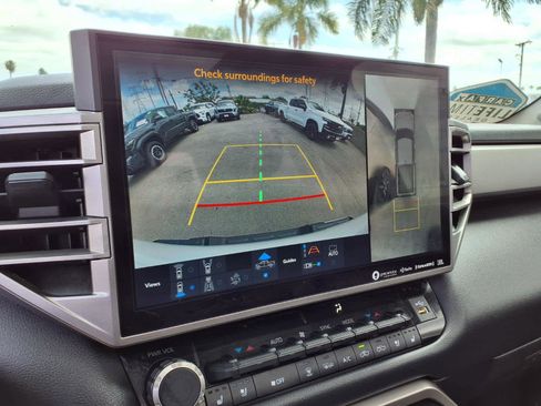 Used 2022 Toyota Tundra Limited AWD/4WD image 24