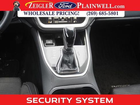 Used 2022 Subaru Outback Premium image 12