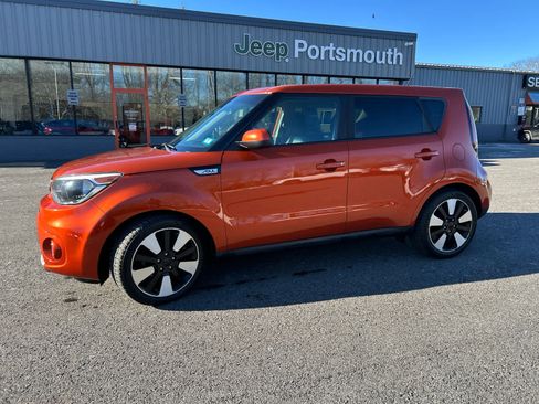 Used 2018 Kia Soul + image 17