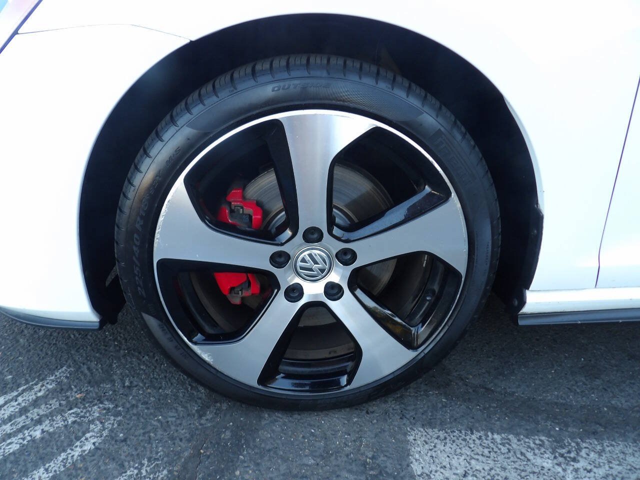 Used 2015 Volkswagen GTI S FWD image 16