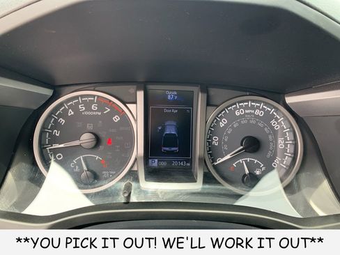 Used 2022 Toyota Tacoma SR5 RWD image 14