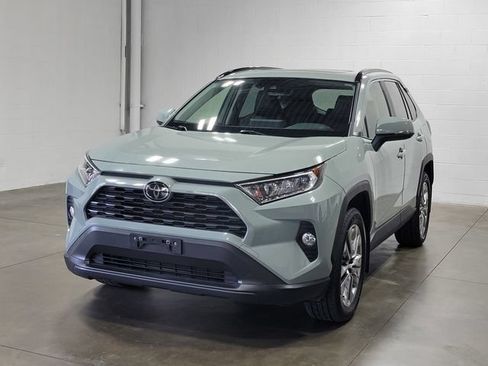 Used 2020 Toyota RAV4 XLE Premium AWD/4WD image 2