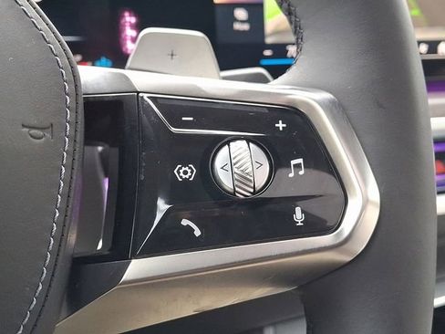 Used 2023 BMW 760i xDrive image 23