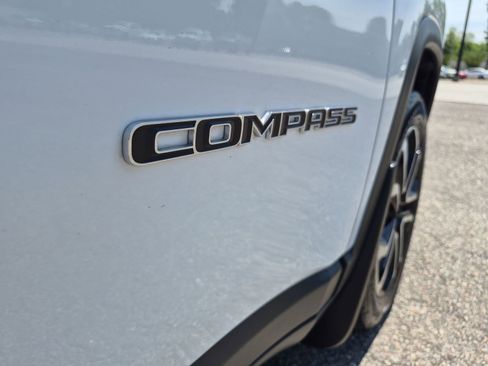 Used 2023 Jeep Compass Limited AWD/4WD image 31