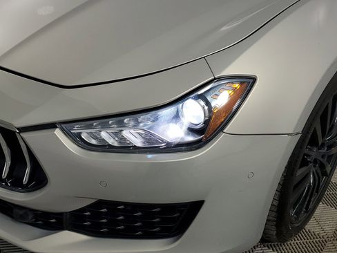 Used 2018 Maserati Ghibli image 16