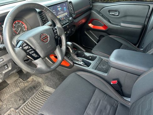 Used 2023 Nissan Frontier PRO-4X w/ Pro Convenience Package image 10