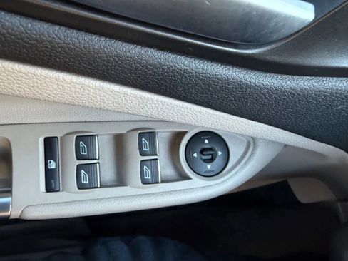 Used 2016 Ford C-MAX SE w/ Interior Protection Package image 25