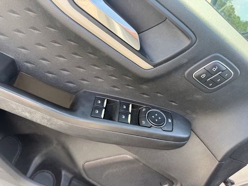 Used 2020 Ford Escape SEL AWD/4WD image 6