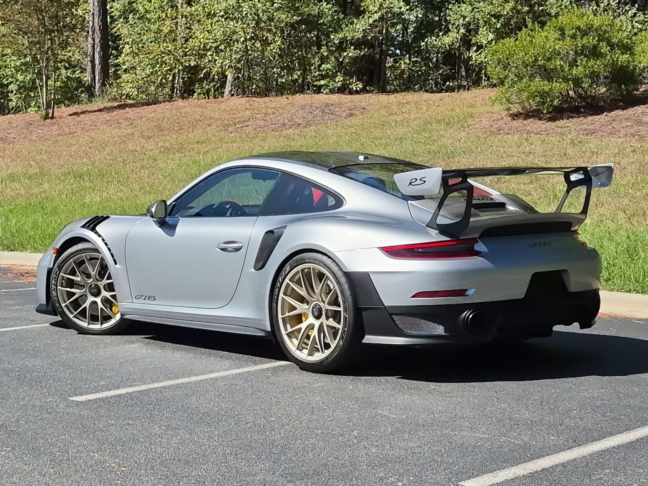Certified 2018 Porsche 911 GT2 RS RWD image 3