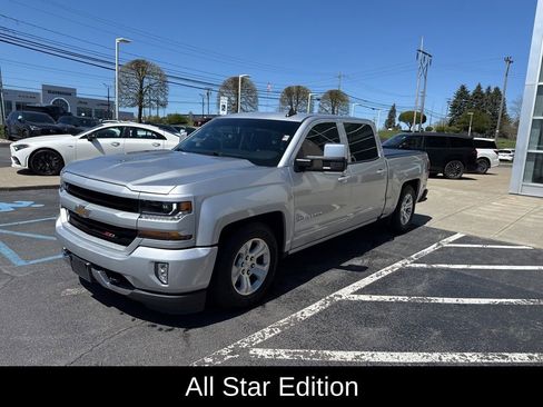 Used 2018 Chevrolet Silverado 1500 LT w/ All Star Edition AWD/4WD image 9