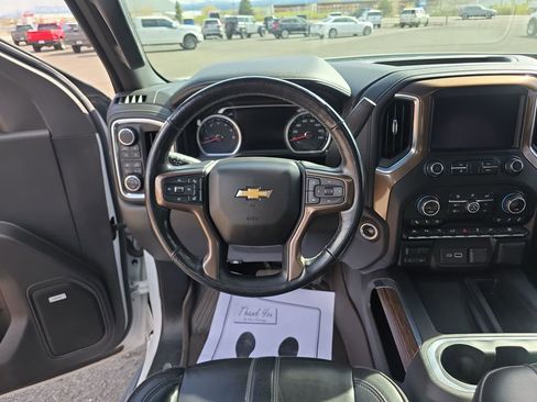 Used 2019 Chevrolet Silverado 1500 High Country w/ Technology Package AWD/4WD image 14