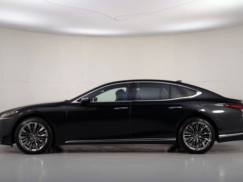 Used 2018 Lexus LS 500 AWD w/ Luxury Package image 9