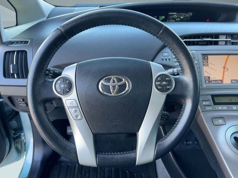 Used 2014 Toyota Prius Four image 18