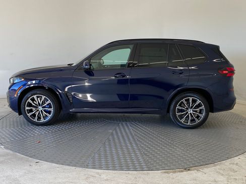 New 2026 BMW X5 xDrive40i w/ M Sport Package AWD/4WD image 2