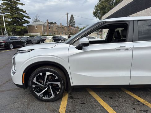 Used 2024 Mitsubishi Outlander SE image 20