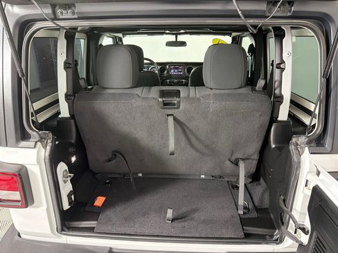 Used 2021 Jeep Wrangler Sport image 20