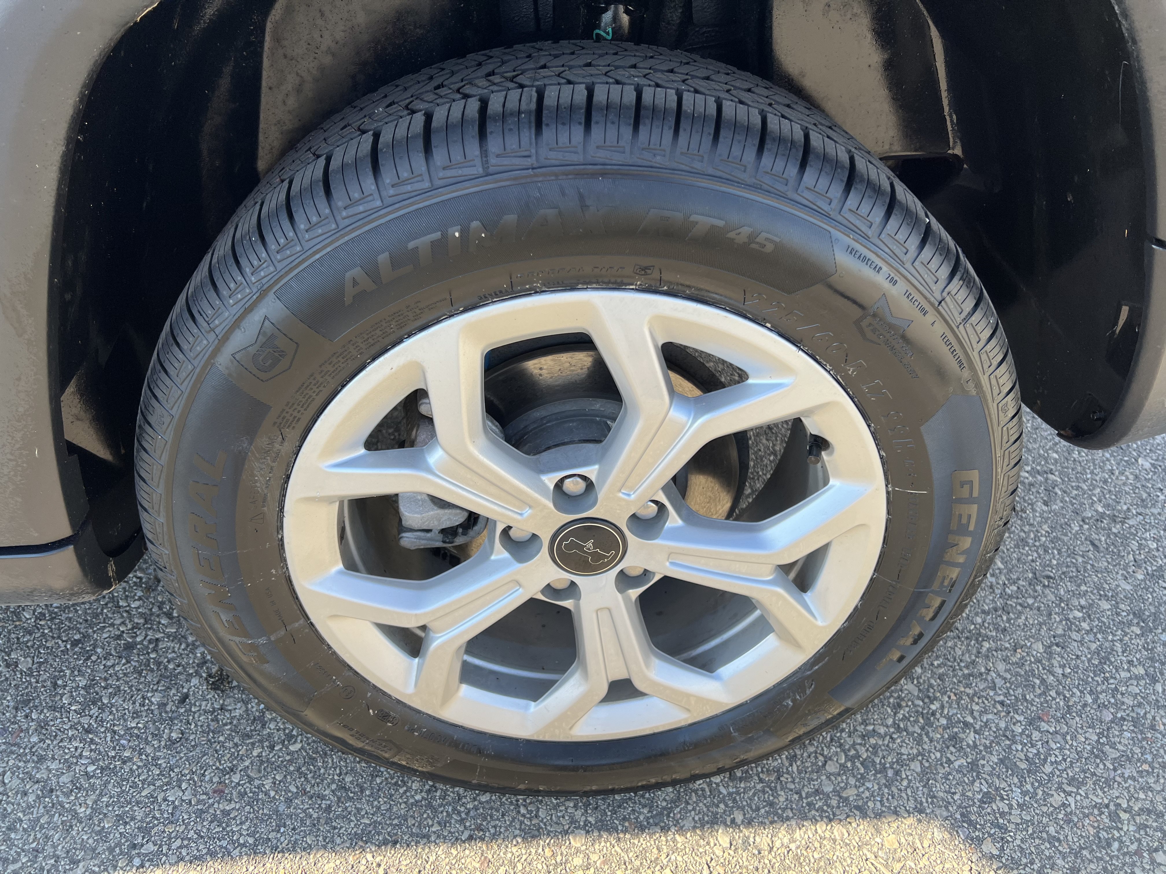 Used 2025 Jeep Compass Latitude AWD/4WD image 9
