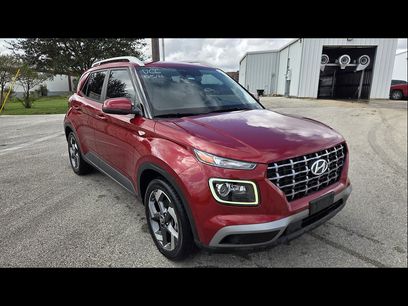 Used 2023 Hyundai Venue Limited w/ Cargo Package