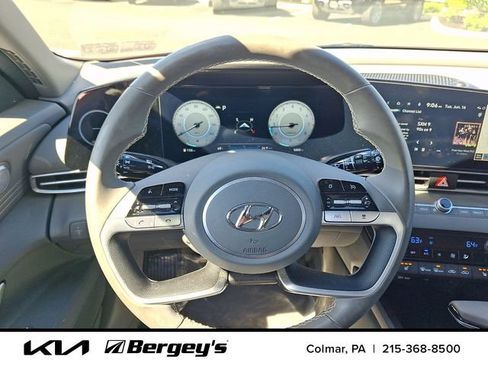 Used 2023 Hyundai Elantra SEL w/ Convenience Package FWD image 21