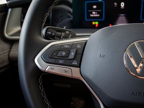 New 2025 Volkswagen Tiguan S image 31