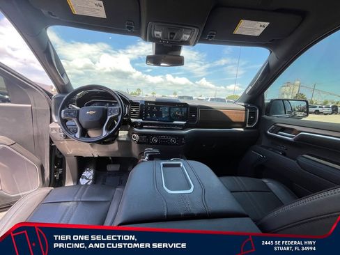 Used 2022 Chevrolet Silverado 1500 High Country w/ Z71 Off-Road Package AWD/4WD image 33