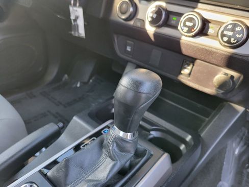 Used 2018 Toyota Tacoma SR5 image 23