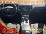Used 2019 Jeep Grand Cherokee Laredo image 4