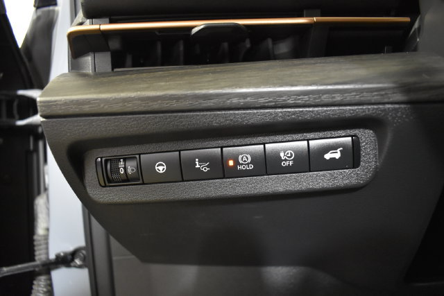 Certified 2024 Nissan Ariya AWD image 14