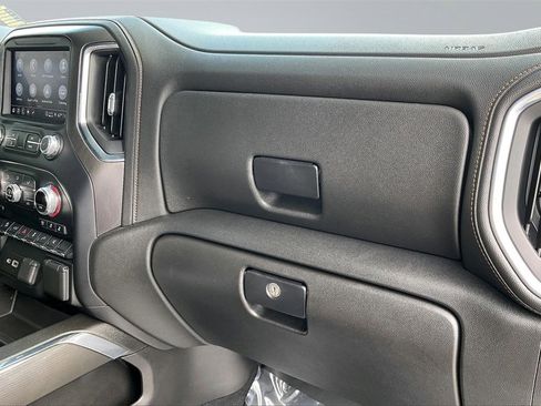 Used 2022 GMC Sierra 2500 AT4 w/ Gooseneck/5TH Wheel Package image 17