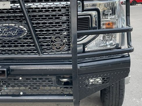 Used 2020 Ford F350 XLT w/ XLT Premium Package image 7