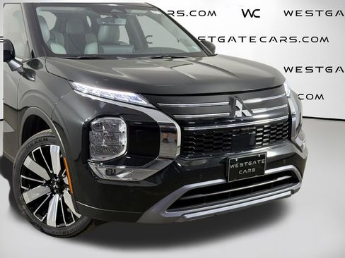 Used 2025 Mitsubishi Outlander AWD image 50