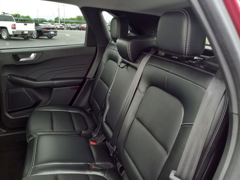 Used 2023 Ford Escape Platinum image 14