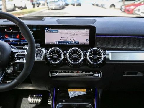 New 2025 Mercedes-Benz GLB 35 AMG 4MATIC image 12