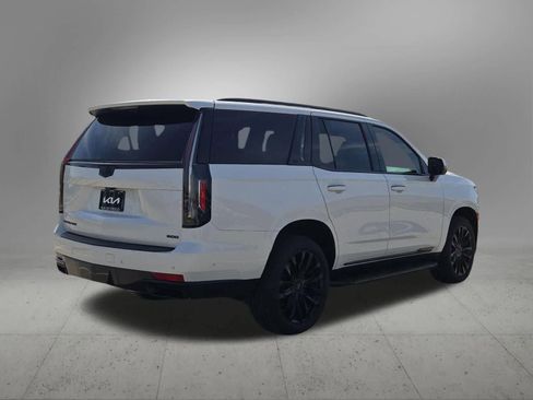 Used 2021 Cadillac Escalade Premium Luxury AWD/4WD image 6