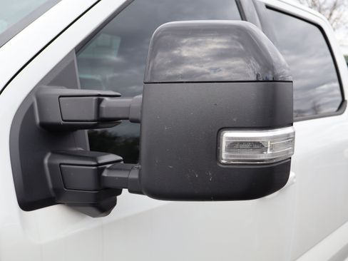 Used 2025 Ford F350 Lariat w/ Black Appearance Package image 14