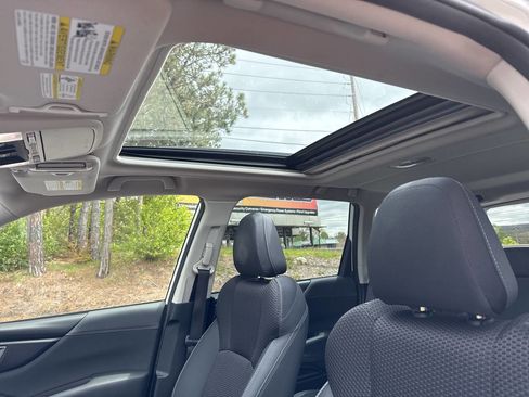 Used 2020 Subaru Forester Premium AWD/4WD image 11