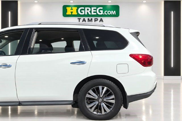 Used 2019 Nissan Pathfinder S FWD image 2