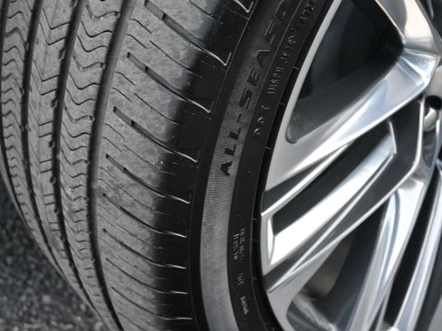Used 2026 Cadillac Vistiq Platinum w/ LPO, Floor Liner Package AWD/4WD image 12
