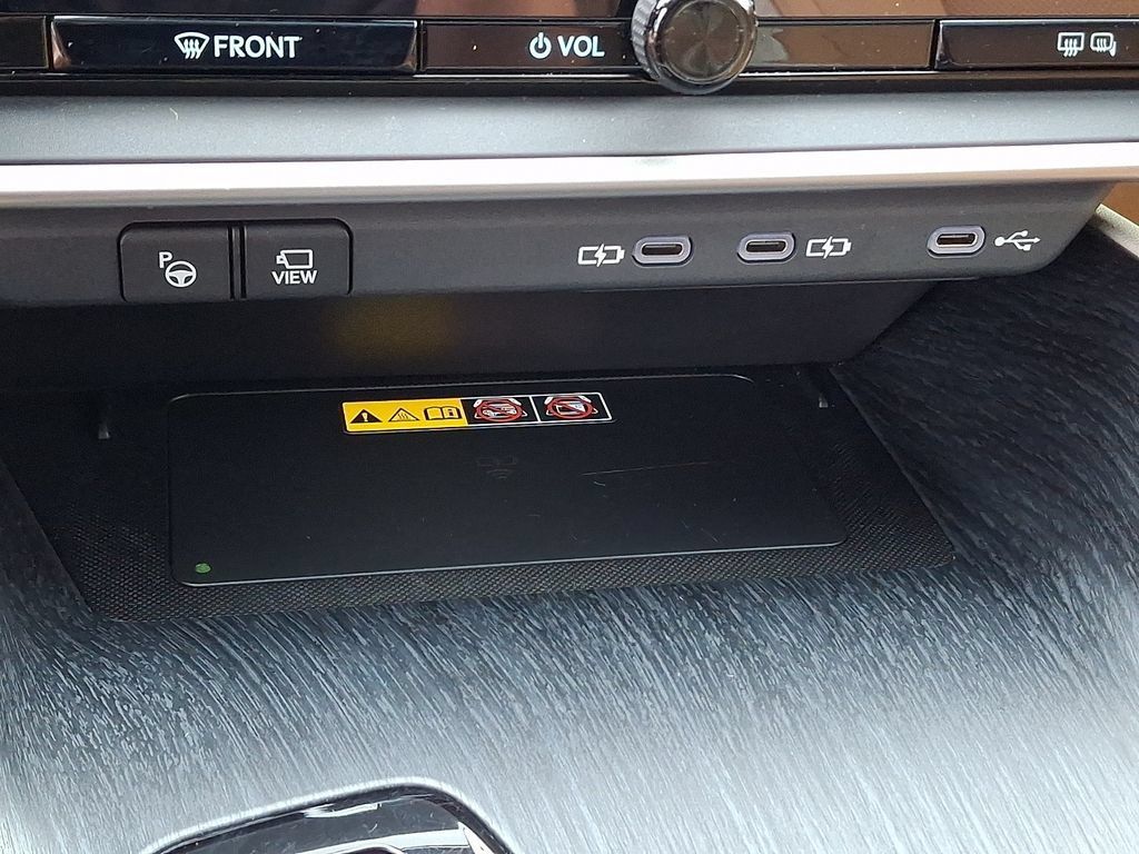 Certified 2026 Lexus RZ 450e AWD w/ Technology Package image 24