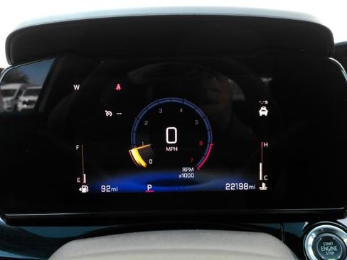 Used 2024 Chevrolet Trax RS image 35